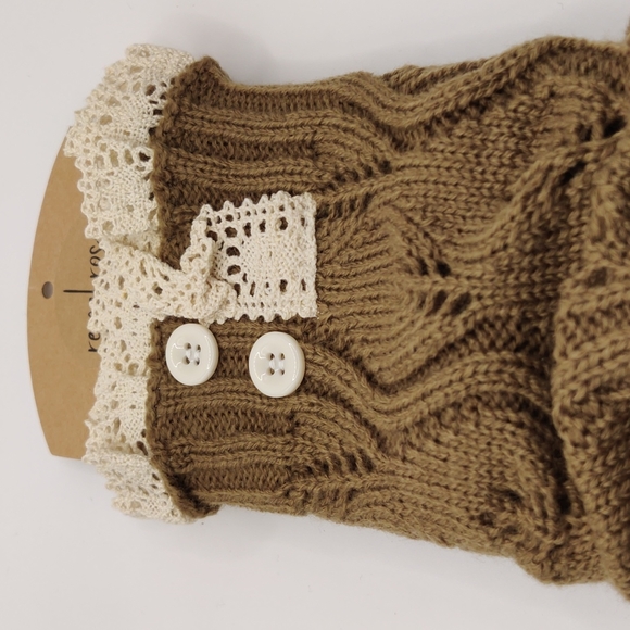 Brown Leg warmer with cream color lace trim, new in packaging - Picture 3 of 4